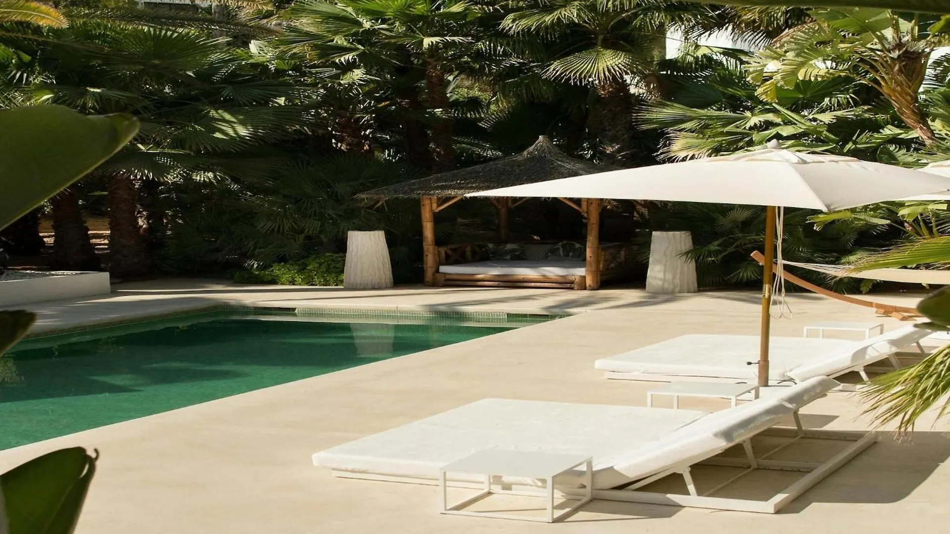 Lavish Villa Near Cala Llonga  Cala Llonga (Ibiza)