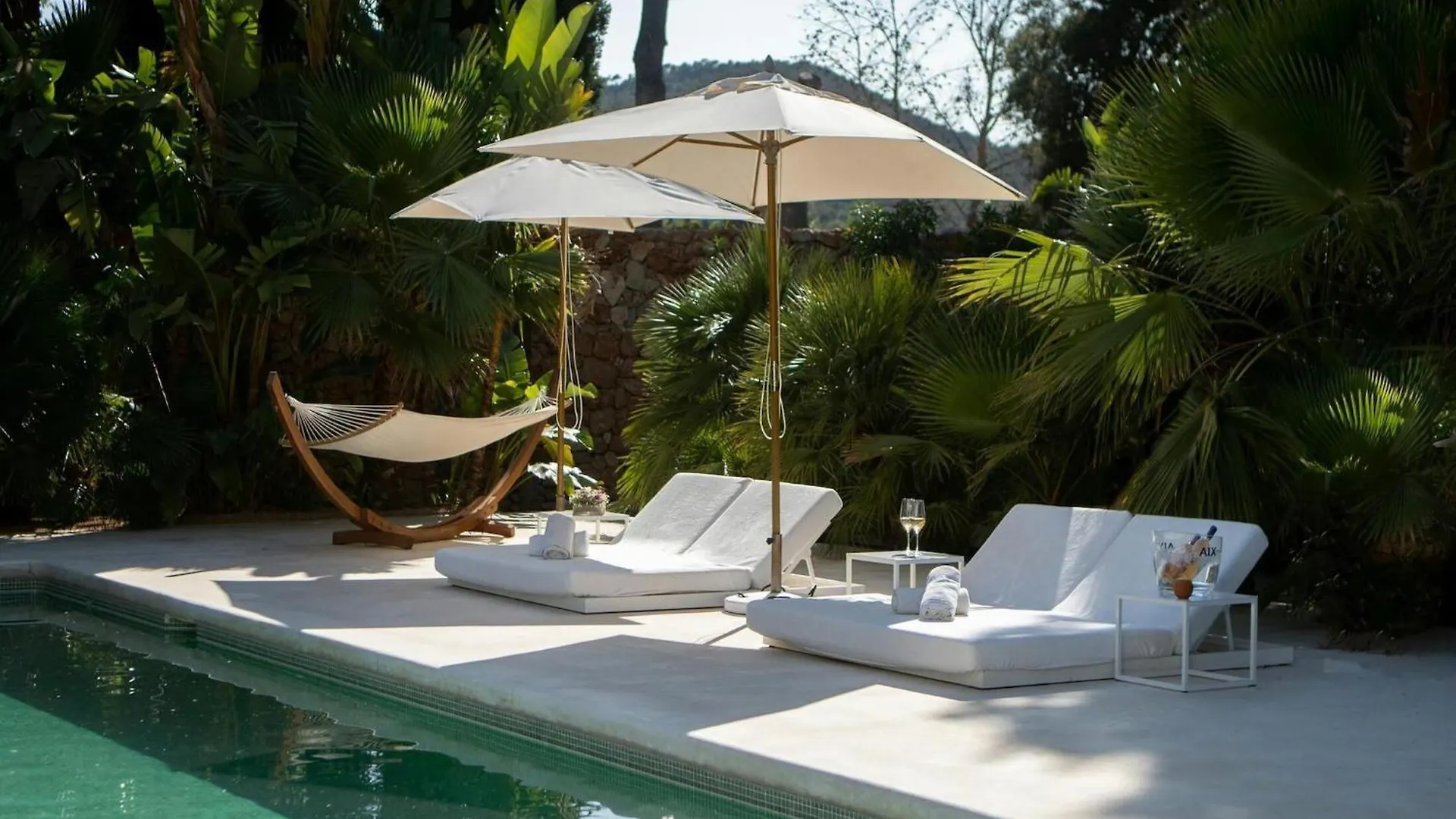 Lavish Villa Near Cala Llonga