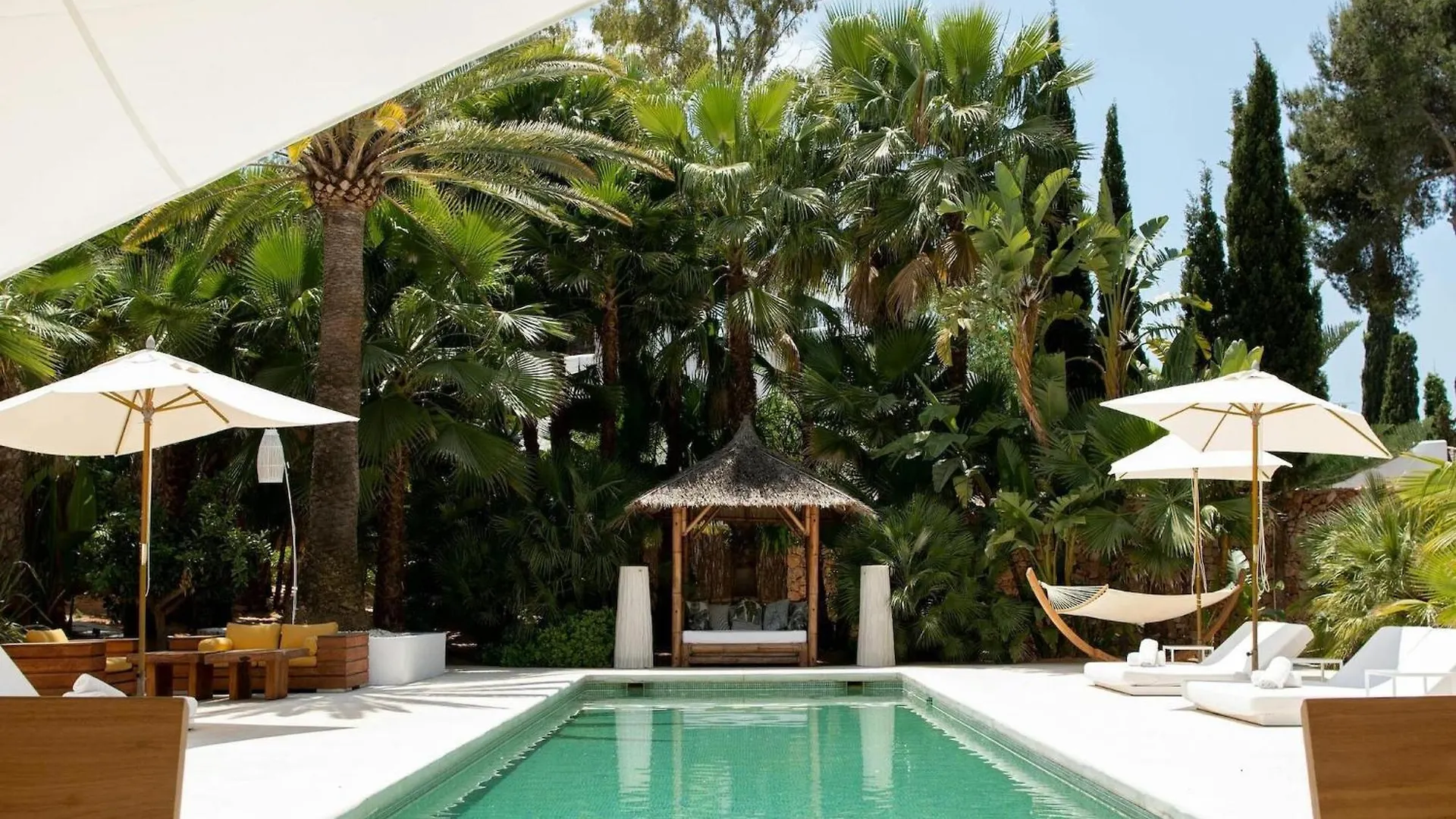 Lavish Villa Near Cala Llonga