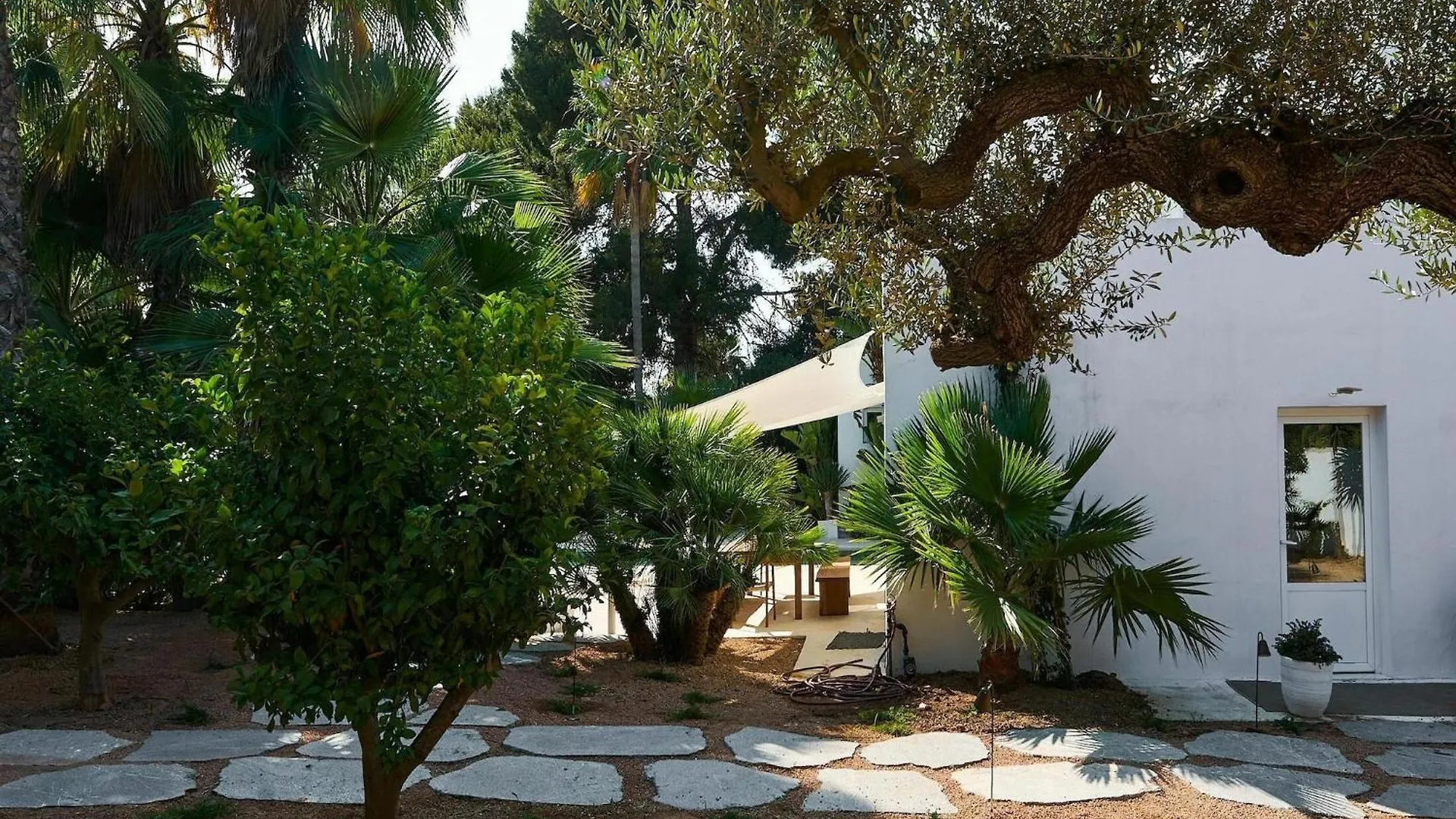 Lavish Villa Near Cala Llonga Spain