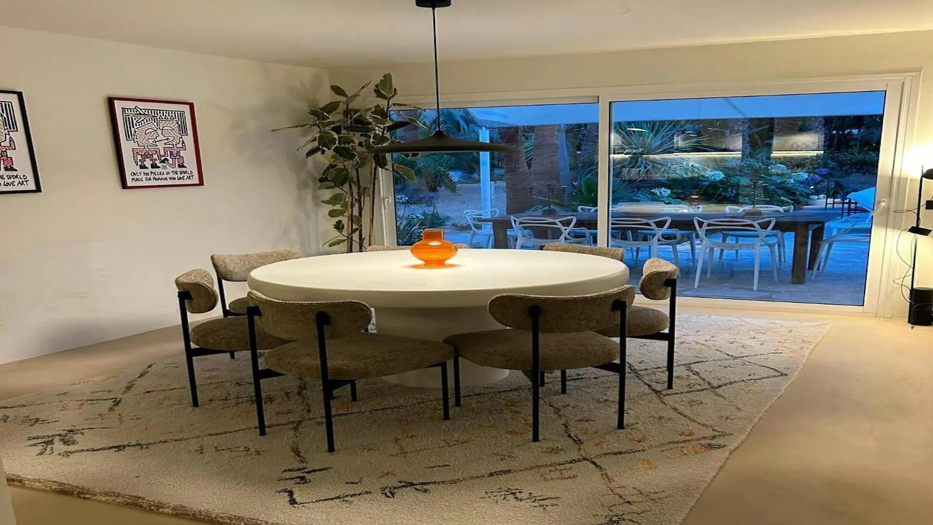 Lavish Villa Near Cala Llonga 西班牙